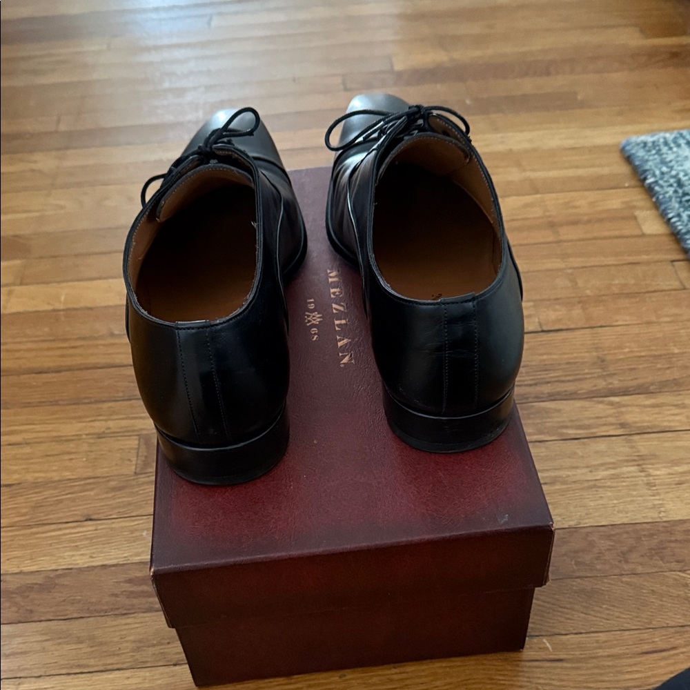 Mezlan Black Leather Oxfords - Picture 4 of 7